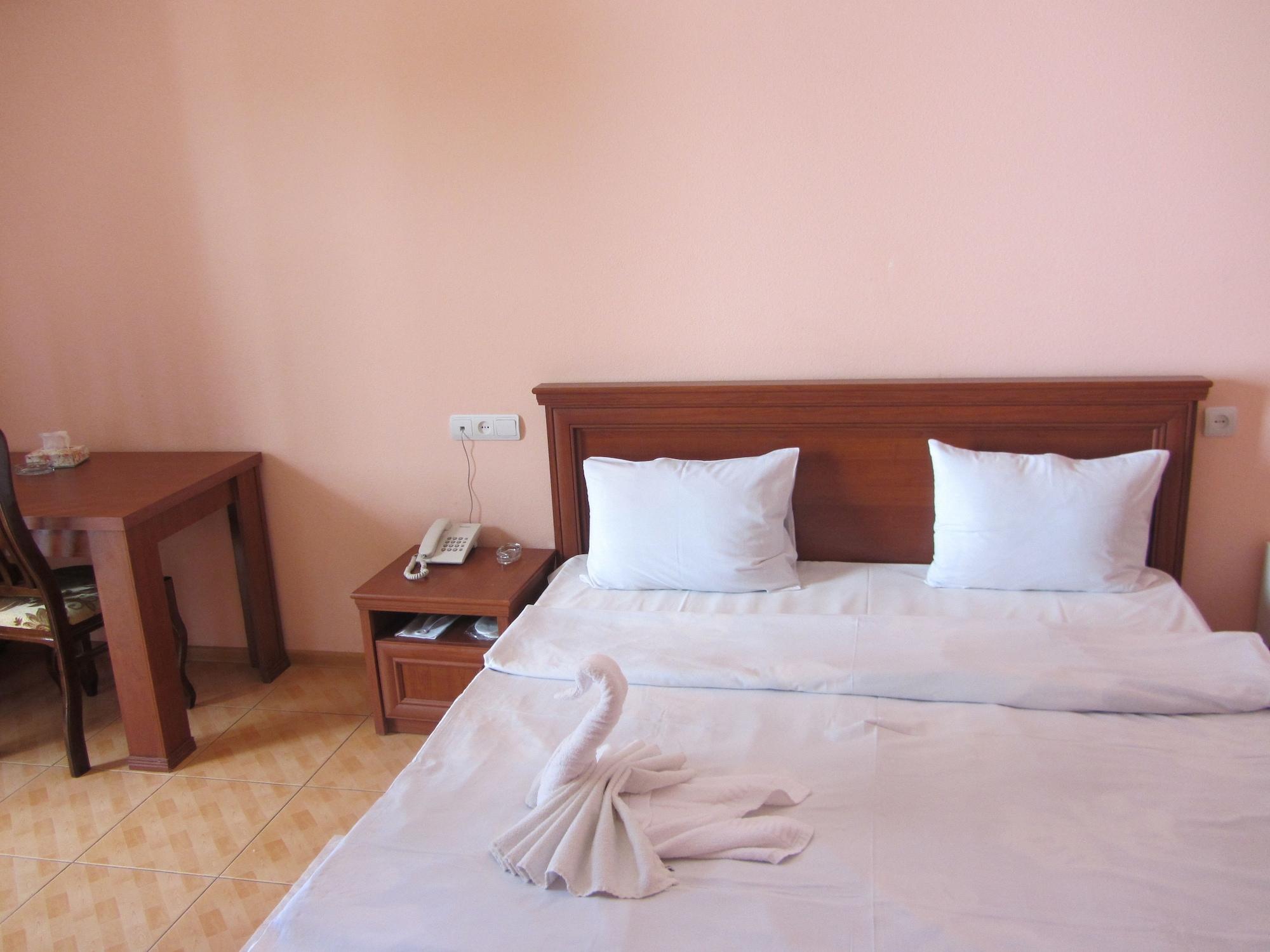 Primer Hotel Γιερεβάν Εξωτερικό φωτογραφία